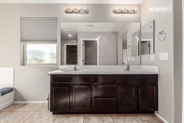 2415 E BRIGADIER Drive, Gilbert, AZ 85298