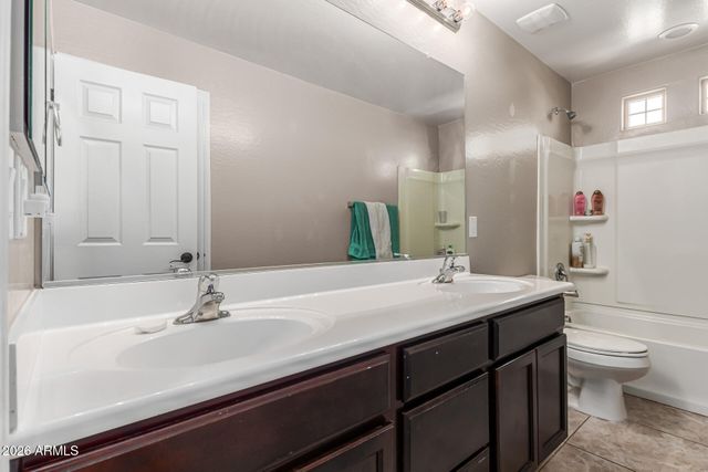 2415 E BRIGADIER Drive, Gilbert, AZ 85298