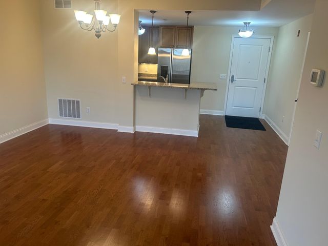 1320 Riverside Lane 200, Mendota Heights, MN 55118