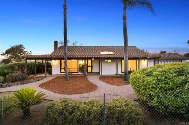 112 Palmas Norte, Fallbrook, CA 92028