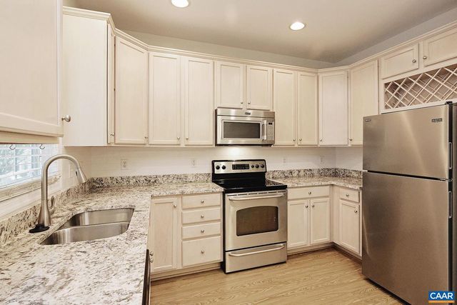 164 OLD FIFTH CIR, Charlottesville, VA 22903