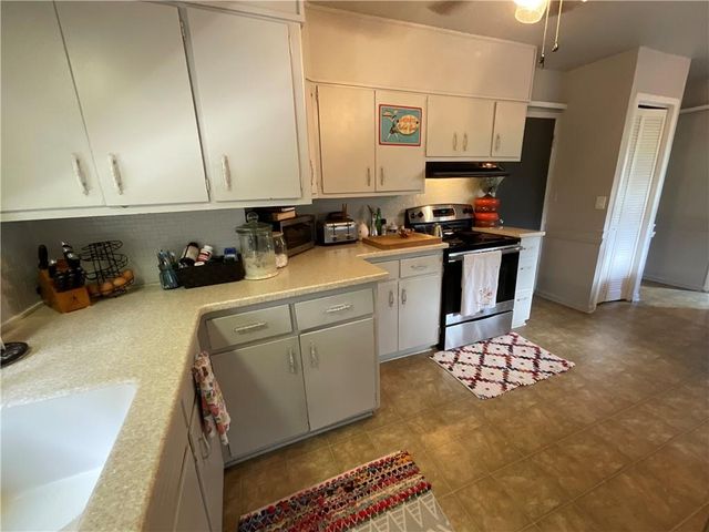 1834 S 16th Street, Kansas City, KS 66103