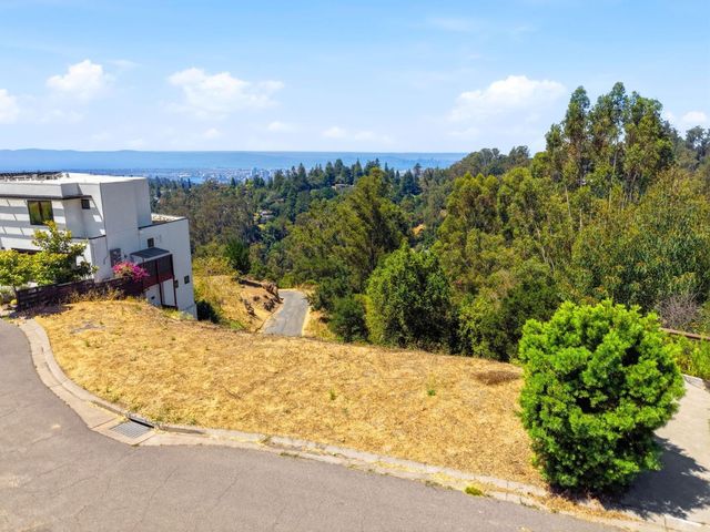 21 Jewel Court, Oakland, CA 94611