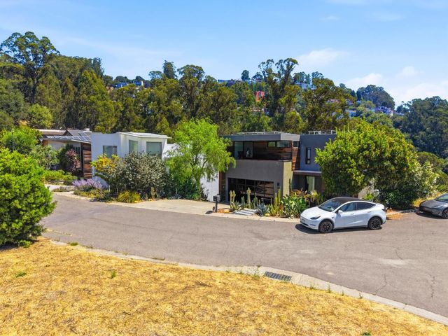 21 Jewel Court, Oakland, CA 94611