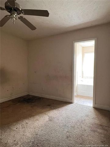 128 Copper Creek Drive, Raeford, NC 28376