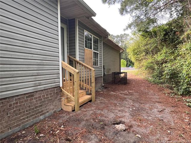 128 Copper Creek Drive, Raeford, NC 28376