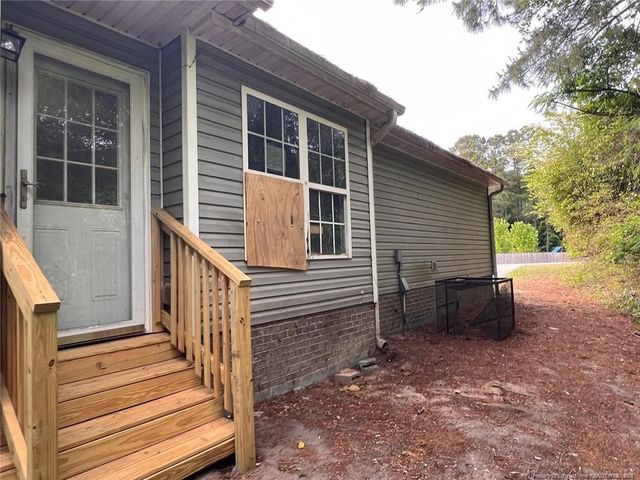 128 Copper Creek Drive, Raeford, NC 28376