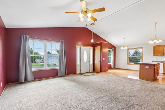 W5640 Babcock ROAD, Elkhorn, WI 53121