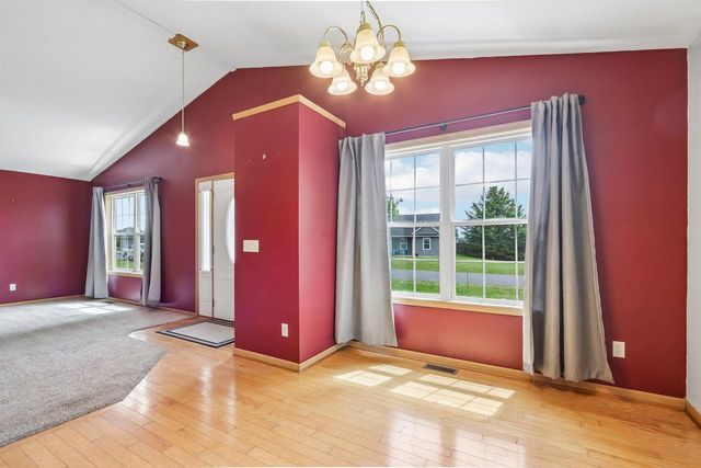 W5640 Babcock ROAD, Elkhorn, WI 53121