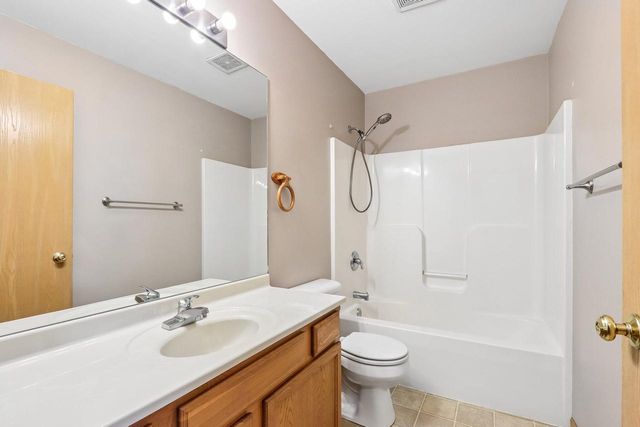W5640 Babcock ROAD, Elkhorn, WI 53121
