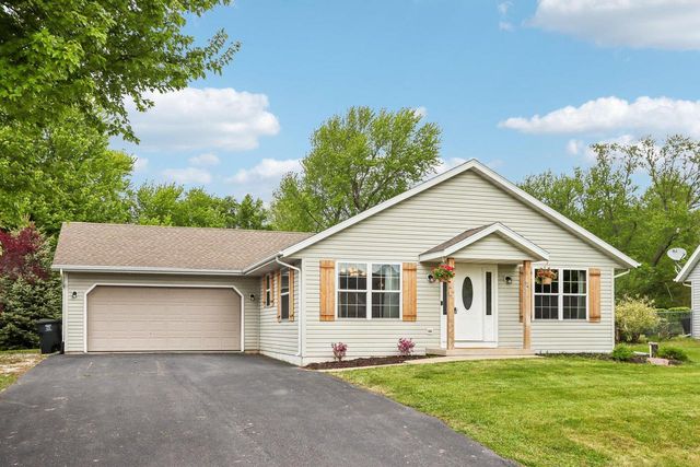 W5640 Babcock ROAD, Elkhorn, WI 53121