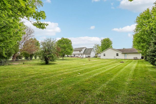 W5640 Babcock ROAD, Elkhorn, WI 53121
