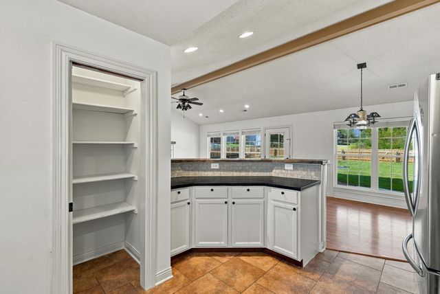 5001 STONE MOUNTAIN PKWY, Columbia, MO 65201