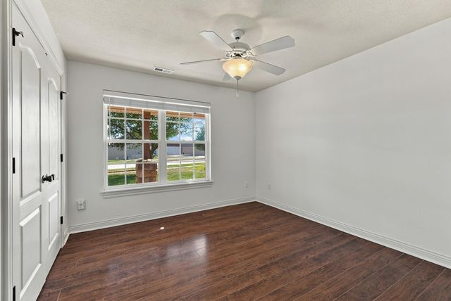 5001 STONE MOUNTAIN PKWY, Columbia, MO 65201