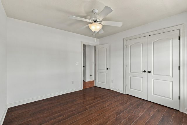 5001 STONE MOUNTAIN PKWY, Columbia, MO 65201