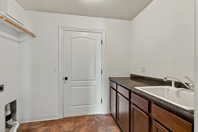 5001 STONE MOUNTAIN PKWY, Columbia, MO 65201