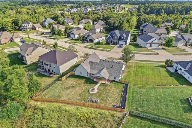 5001 STONE MOUNTAIN PKWY, Columbia, MO 65201
