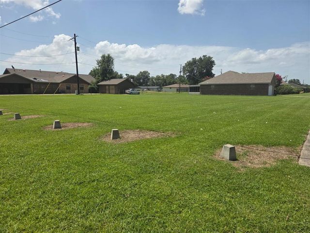 General Marshall Drive, Lake Charles, LA 70601