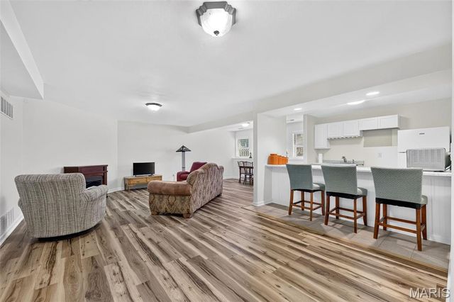 202 Park Ridge Drive 64a, O'fallon, MO 63366