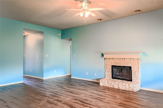 1019 Telluride Drive, Arlington, TX 76001