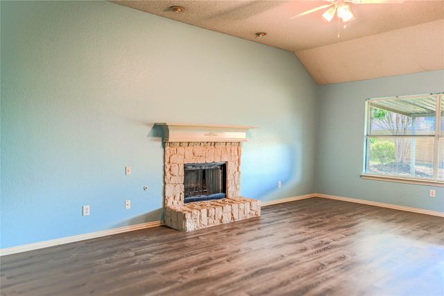 1019 Telluride Drive, Arlington, TX 76001