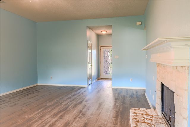 1019 Telluride Drive, Arlington, TX 76001