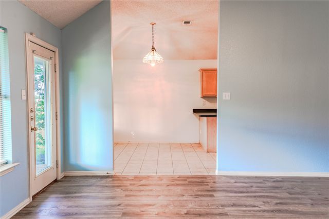 1019 Telluride Drive, Arlington, TX 76001