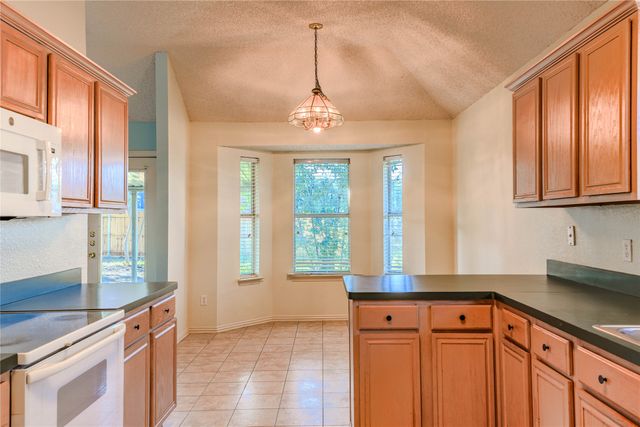 1019 Telluride Drive, Arlington, TX 76001