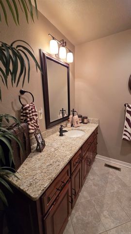 135 Hillview Dr Apt 37, Fairfield Bay, AR 72088