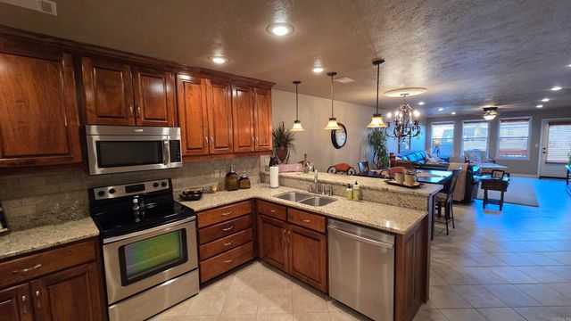 135 Hillview Dr Apt 37, Fairfield Bay, AR 72088