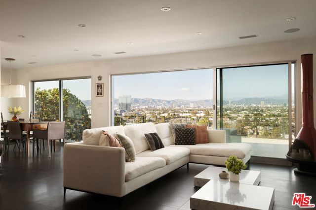 5667 Aladdin Street, Los Angeles, CA 90008