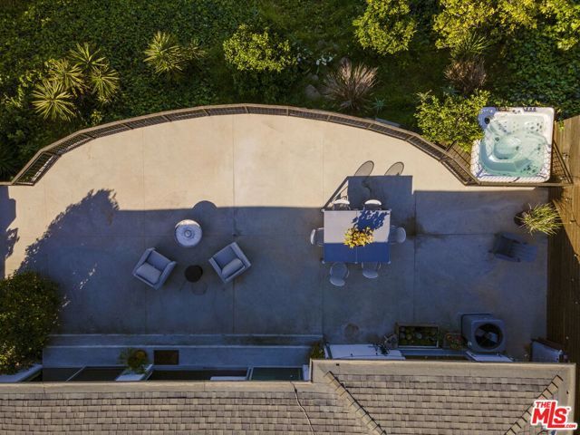 5667 Aladdin Street, Los Angeles, CA 90008