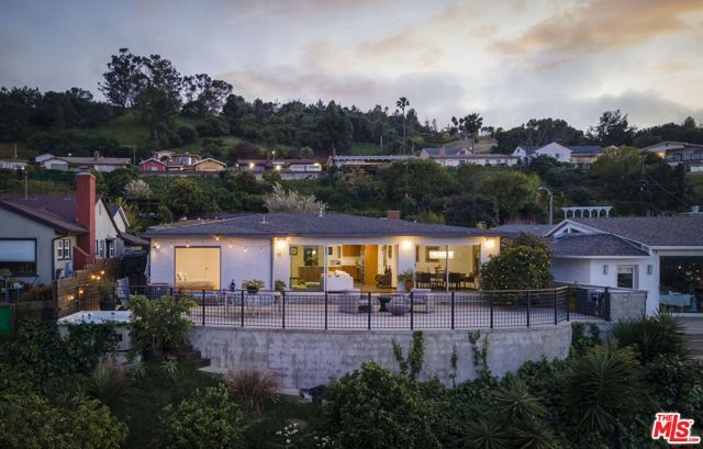 5667 Aladdin Street, Los Angeles, CA 90008