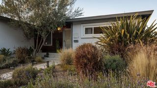 5667 Aladdin Street, Los Angeles, CA 90008