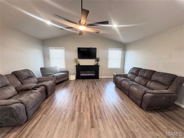 9019 Idell Creek Lane, Hannibal, MO 63401