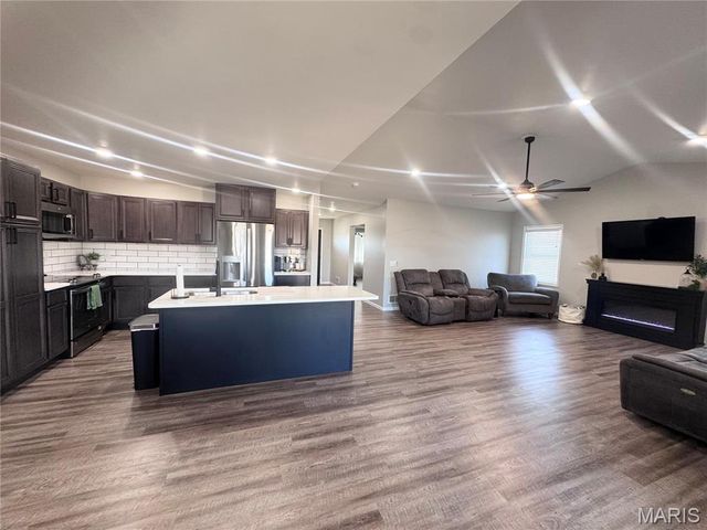 9019 Idell Creek Lane, Hannibal, MO 63401