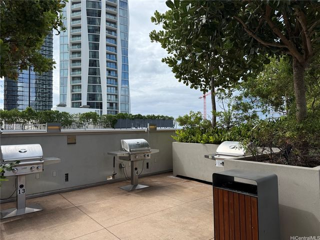 987 Queen Street 1912, Honolulu, HI 96814