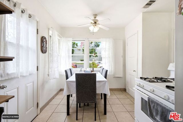 2018 W Glenoaks Boulevard, Glendale, CA 91201