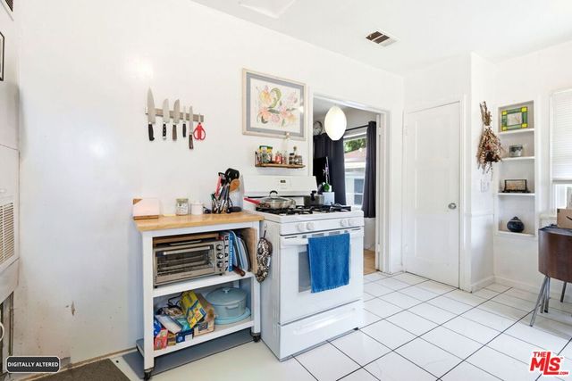 2018 W Glenoaks Boulevard, Glendale, CA 91201