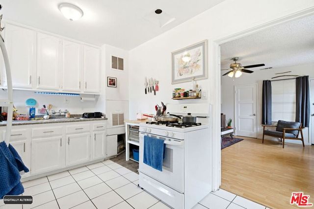 2018 W Glenoaks Boulevard, Glendale, CA 91201