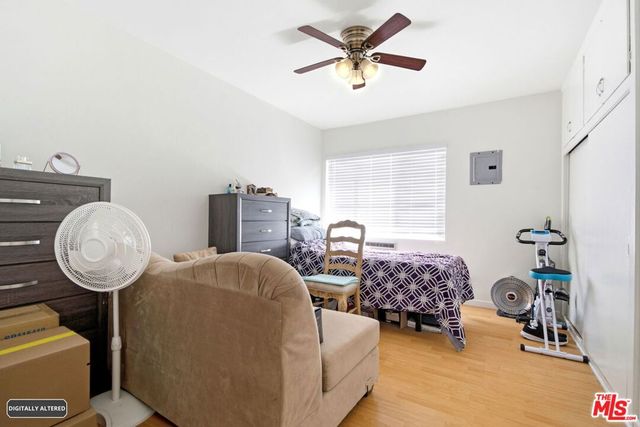 2018 W Glenoaks Boulevard, Glendale, CA 91201
