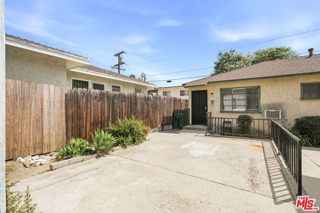 2018 W Glenoaks Boulevard, Glendale, CA 91201