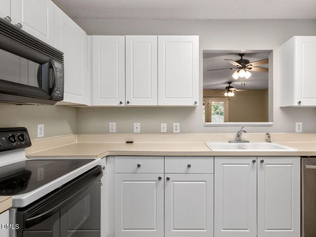 5706 Osprey Cove Drive, Raleigh, NC 27604