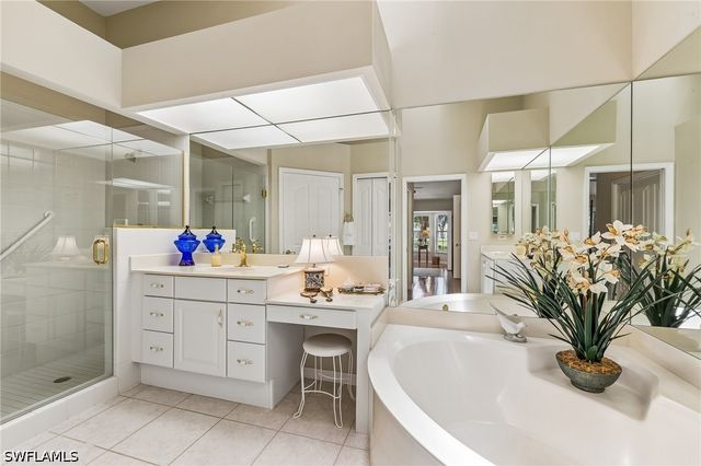 4395 Dover CT 303, Naples, FL 34105