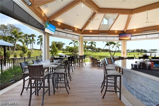 4395 Dover CT 303, Naples, FL 34105
