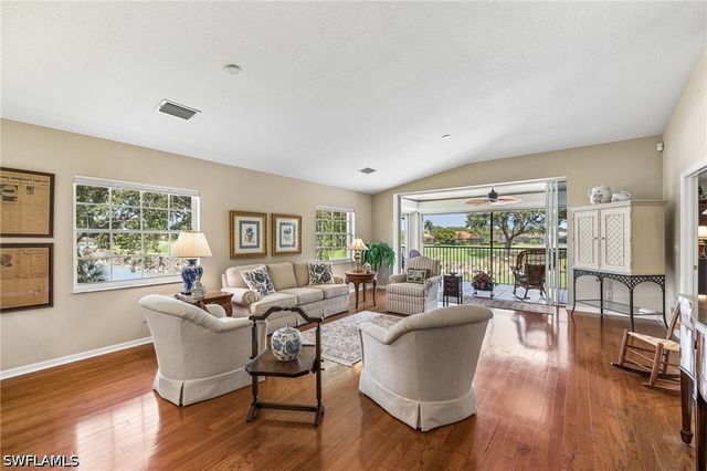 4395 Dover CT 303, Naples, FL 34105