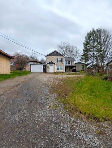 244 N Main St, Houston, PA 15342