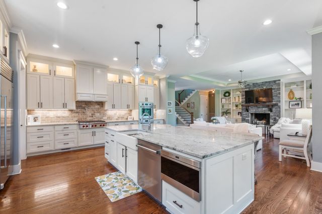 1370 Leatherwood Rd, White Bluff, TN 37187