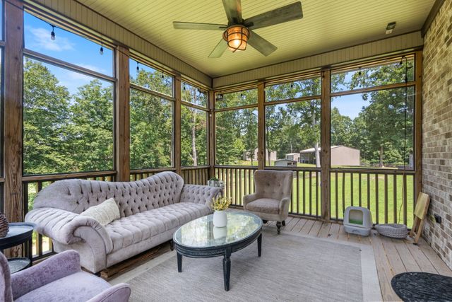 1370 Leatherwood Rd, White Bluff, TN 37187