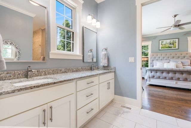 1370 Leatherwood Rd, White Bluff, TN 37187